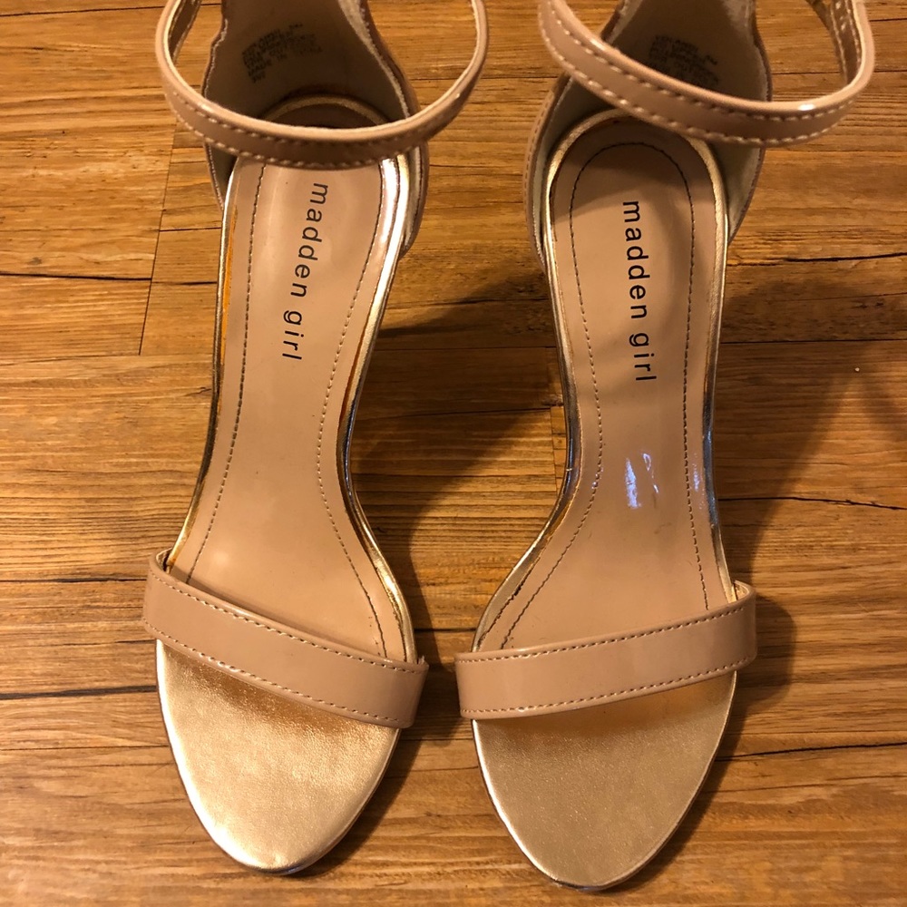 Madden Girl wedges